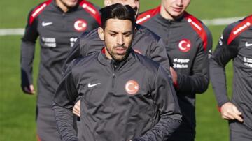 İrfan Can Kahveci’den Fenerbahçe sözleri! ‘İnşallah her şey çözülür‘