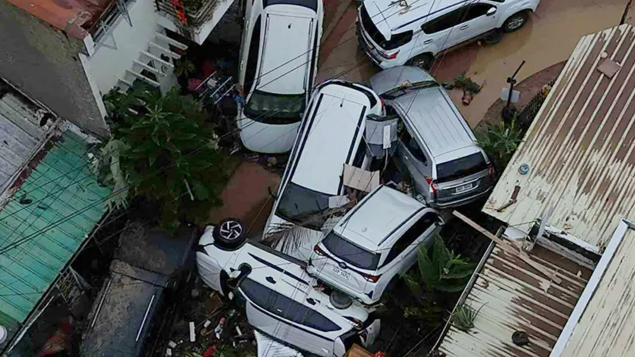 Kalmaegi Tayfunu Vietnam’da 200’e yakın can kaybına neden oldu