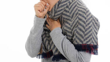 Grip sonrası geçmeyen öksürüğe çok dikkat edin! Uzmanı uyardı