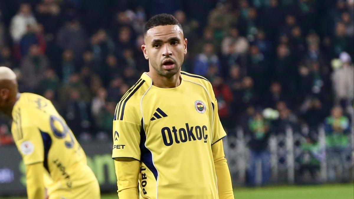 Takım arkadaşlarıyla vedalaştı! Fenerbahçe’de Youssef En-Nesyri defteri kapandı