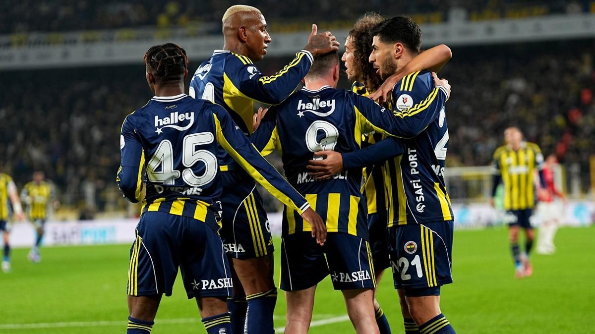 Zirve takibini sürdürdü! Fenerbahçe 3 puanı 3 golle aldı