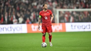 Hakan Çalhanoğlu’ndan çarpıcı açıklamalar! ‘Kariyer maçıma çıkacağım‘