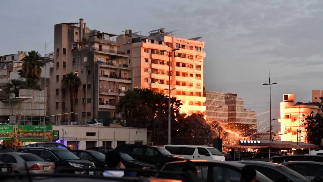 İsrail ordusu Lübnan’ın başkenti Beyrut’ta bir binaya saldırdı
