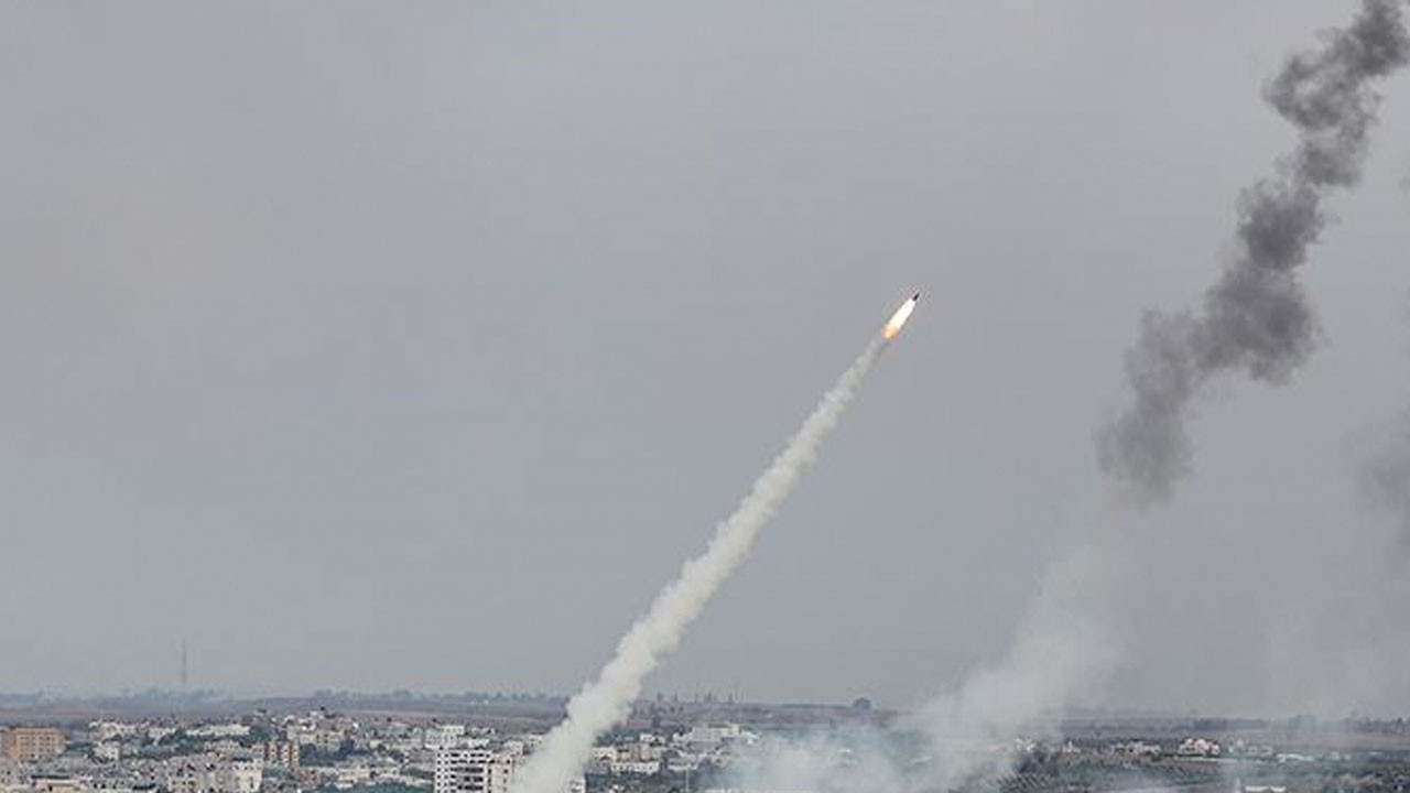 İran ordusu: ABD’ye ait bölgedeki metal sanayi tesisleri hedef alındı