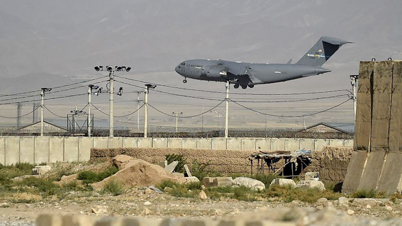 Trump şönetimi ABD işbirlikçisi 1100 Afgan vatandaşına ülke arıyor