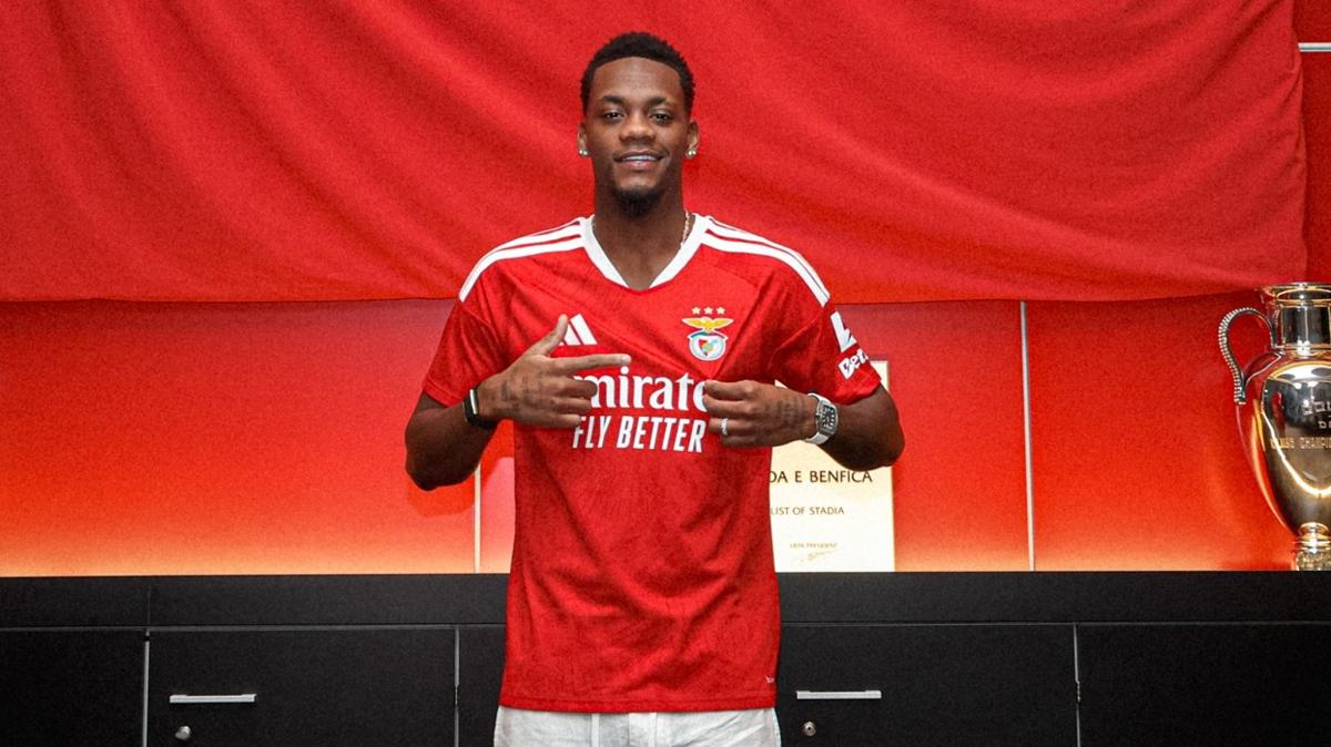 Jhon Duran, Benfica’da!