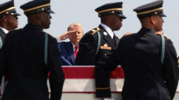 Trump, Ürdün’de ölen ABD askerlerinin cenazelerini karşıladı