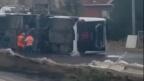 İstanbul'da servis otobüsü devrildi: 15 yaralı