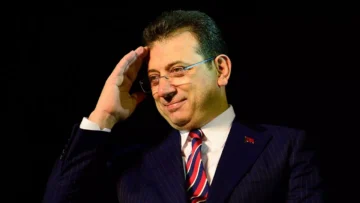 Son Dakika: Ekrem İmamoğlu istifa etti
