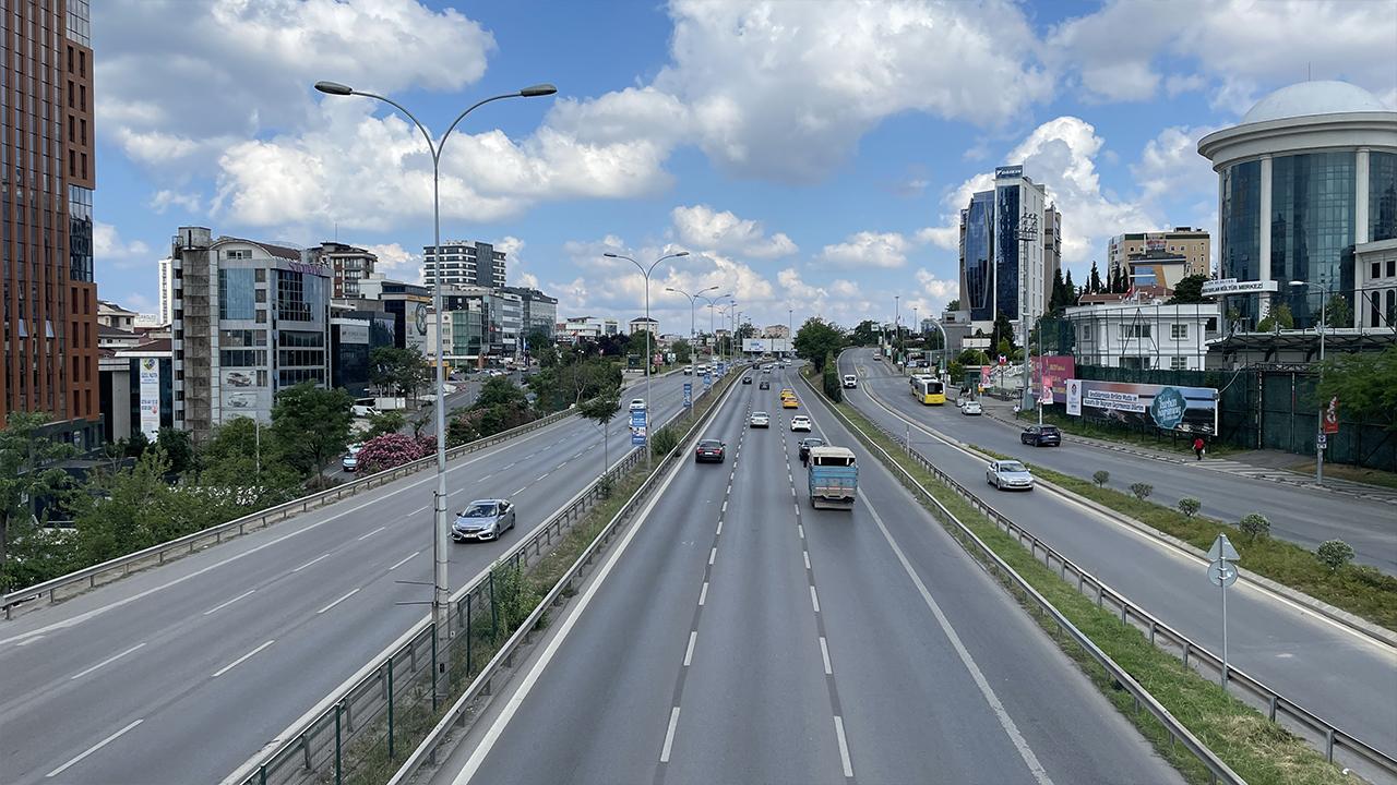 İstanbul'da Zafer Bayramı nedeniyle bazı yollar trafiğe kapatılacak